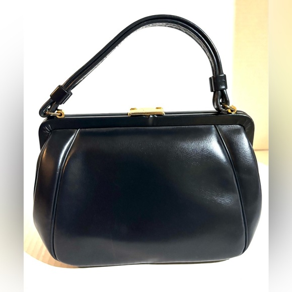 Vintage Handbags - Vintage Classic Black Leather Top-Handle Bag